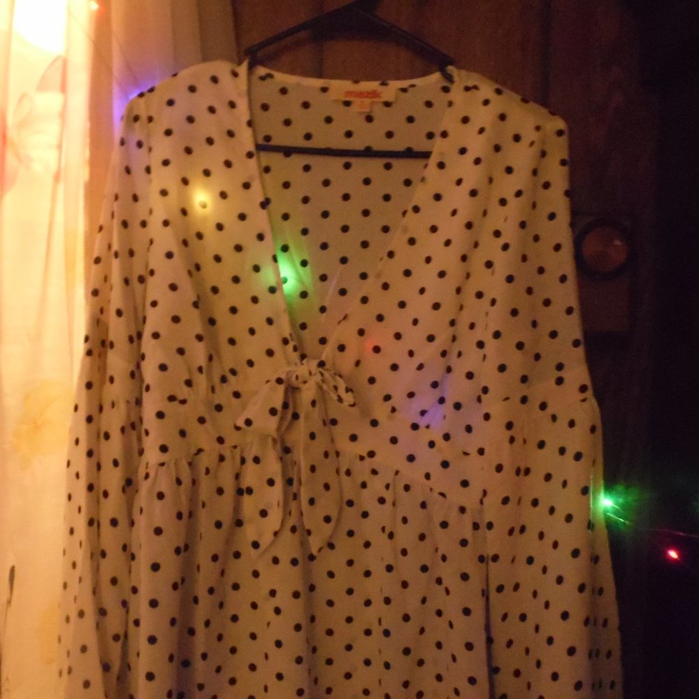 Blouse White with black dots size medium